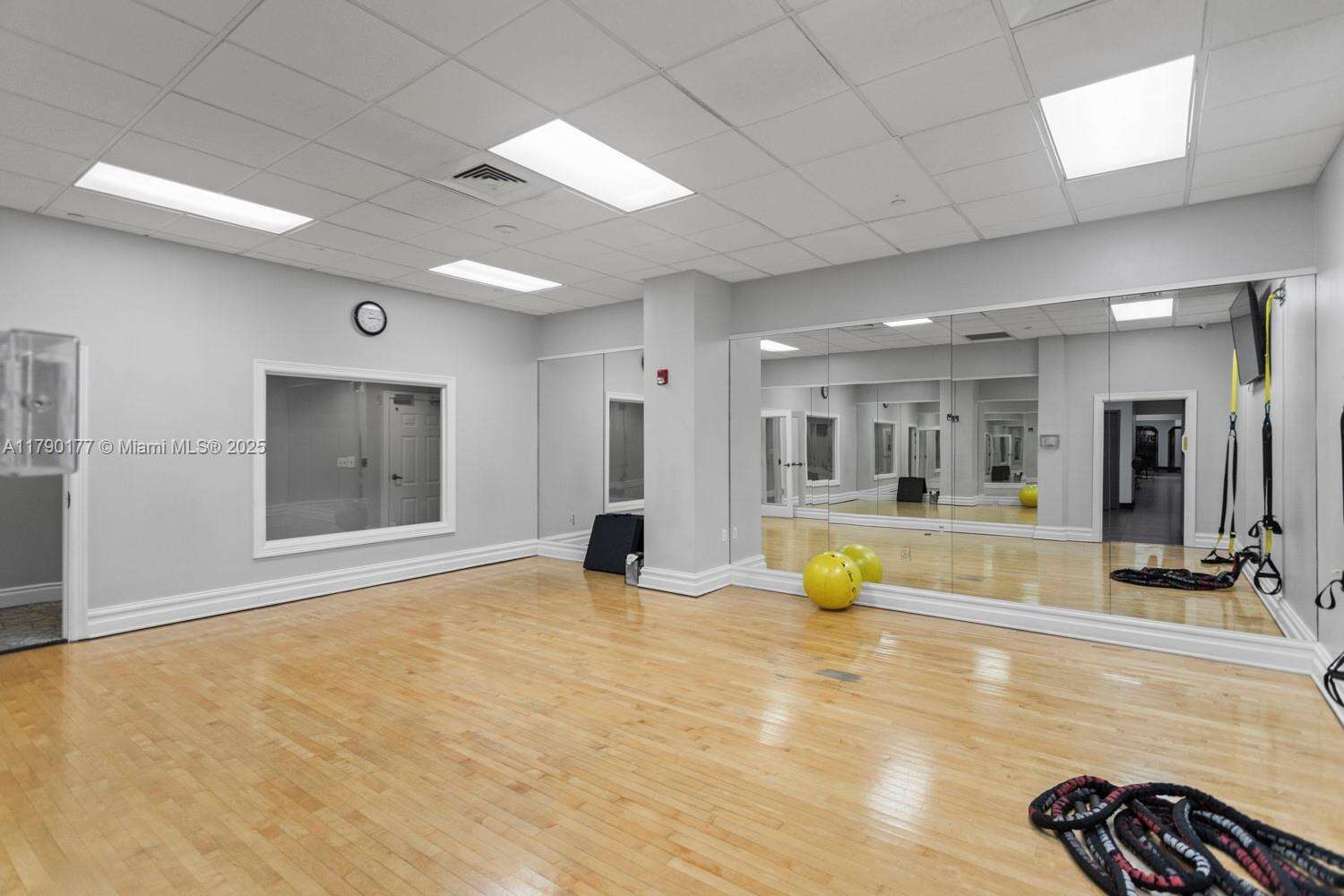 The Wave at 2501 Ocean Dr, Hollywood, FL 33019 - For Rent photo 48