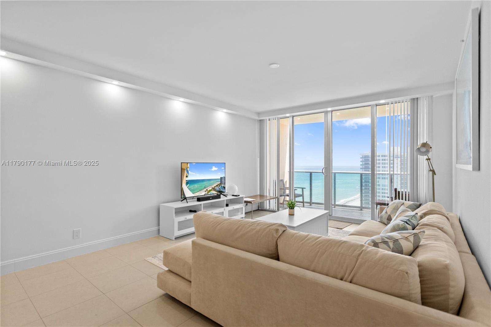 The Wave at 2501 Ocean Dr, Hollywood, FL 33019 - For Rent photo 7