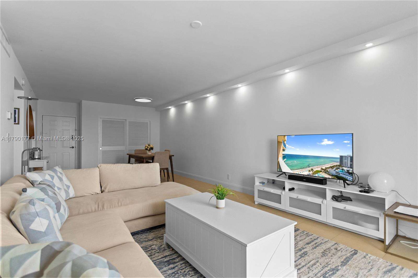 The Wave at 2501 Ocean Dr, Hollywood, FL 33019 - For Rent photo 8