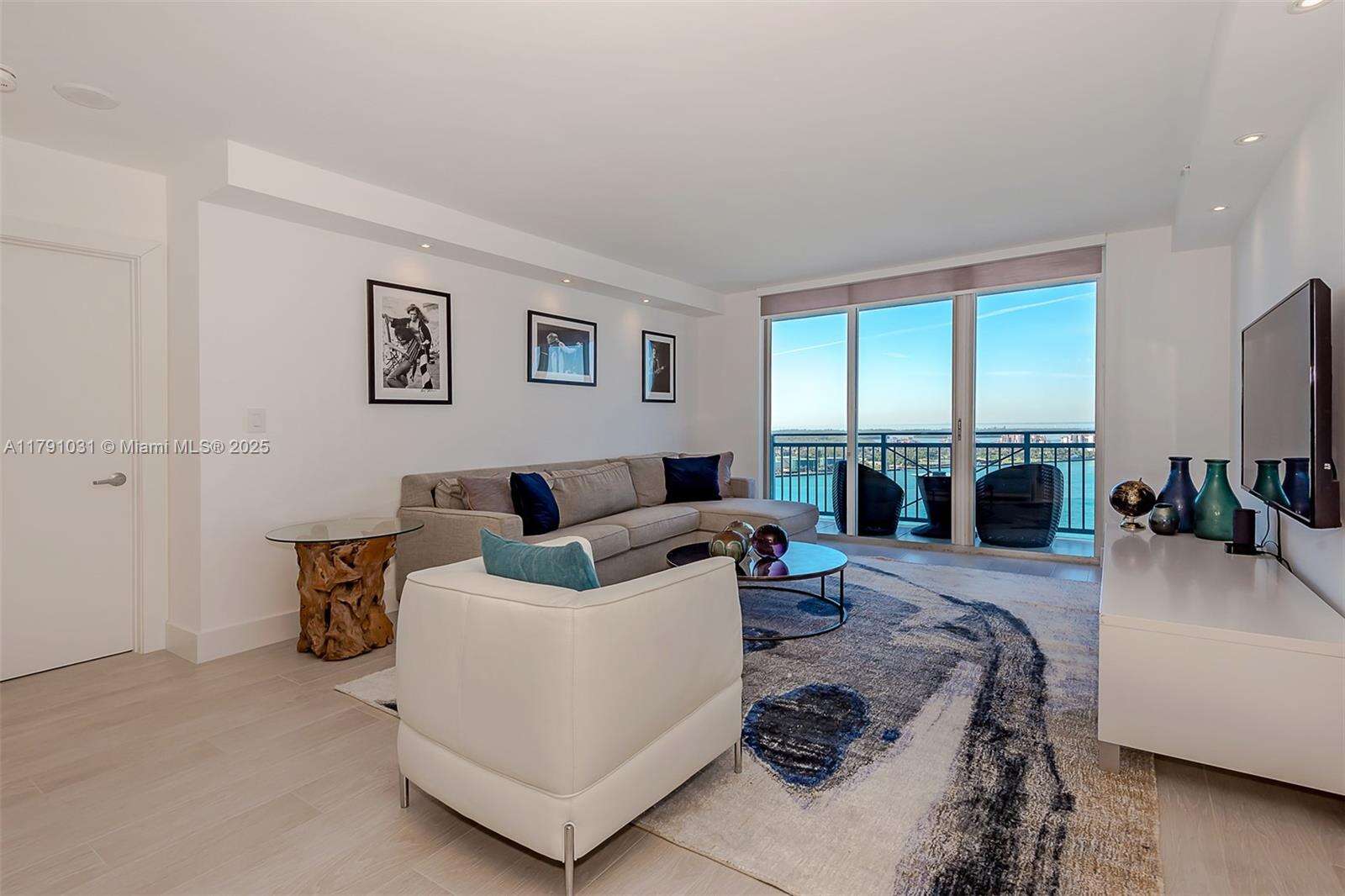 Yacht Club At Portofino at 90 Alton Rd, Miami Beach, FL 33139 - For Rent photo 2