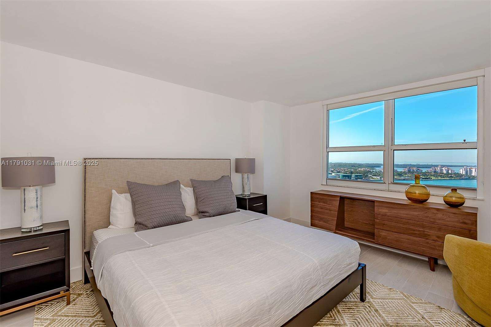 Yacht Club At Portofino at 90 Alton Rd, Miami Beach, FL 33139 - For Rent photo 12