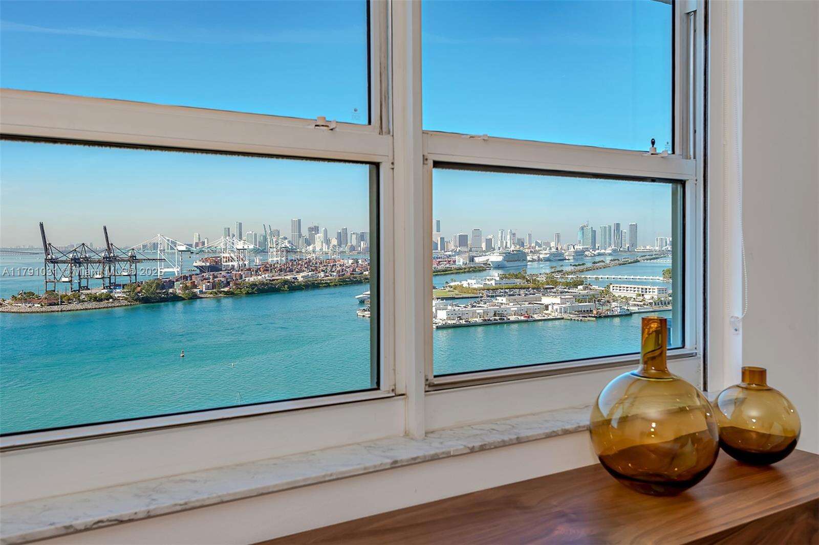 Yacht Club At Portofino at 90 Alton Rd, Miami Beach, FL 33139 - For Rent photo 15