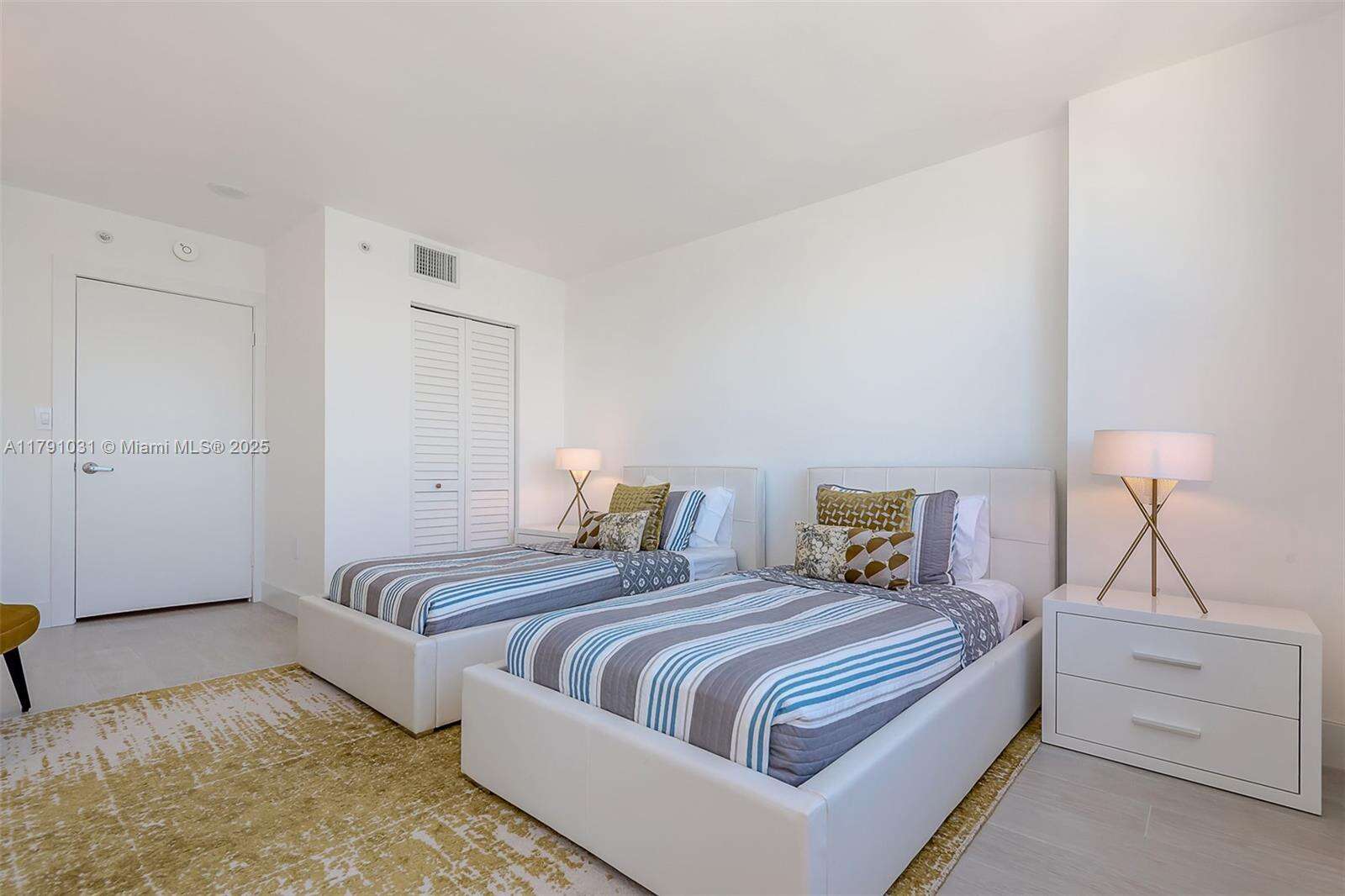 Yacht Club At Portofino at 90 Alton Rd, Miami Beach, FL 33139 - For Rent photo 20