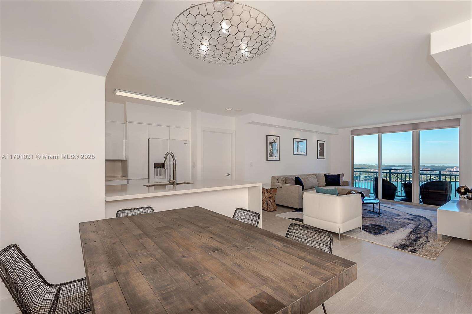 Yacht Club At Portofino at 90 Alton Rd, Miami Beach, FL 33139 - For Rent photo 7