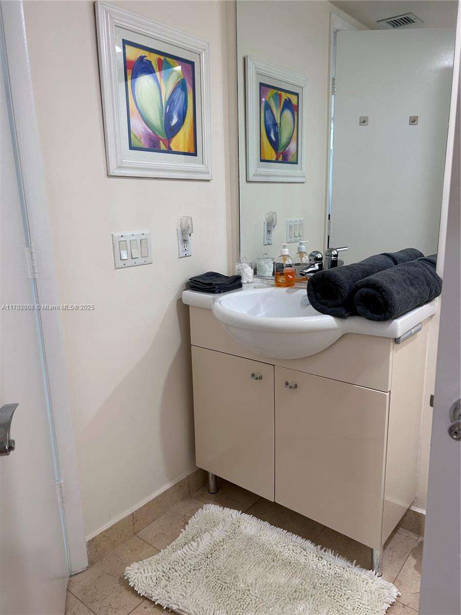 The Beach Club Two at 1830 Ocean Dr, Hallandale Beach, FL 33009 - For Rent photo 28