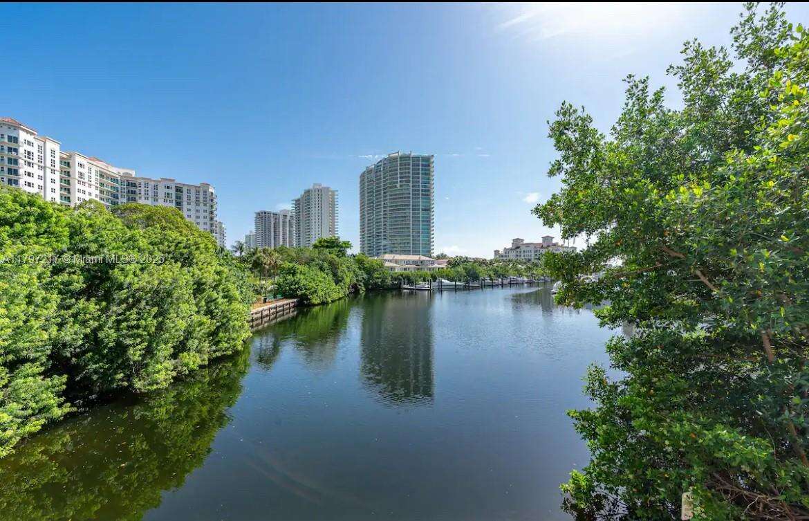 The Yacht Club At Aventura at 19999 Country Club Dr, Aventura, FL 33180 - For Rent photo 1