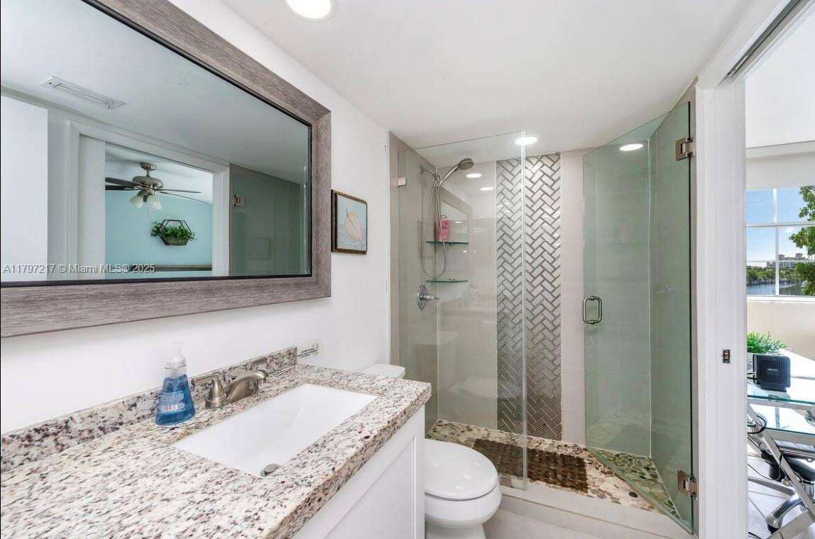 The Yacht Club At Aventura at 19999 Country Club Dr, Aventura, FL 33180 - For Rent photo 17
