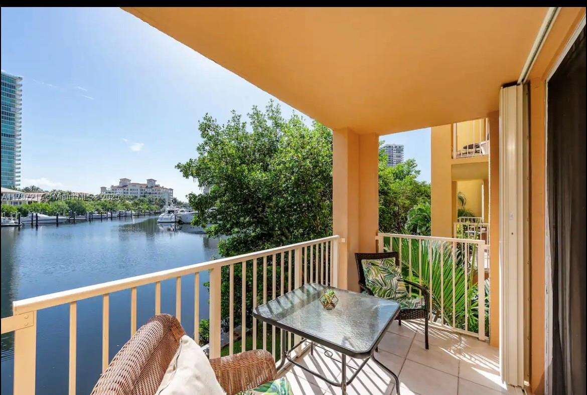 The Yacht Club At Aventura at 19999 Country Club Dr, Aventura, FL 33180 - For Rent photo 22