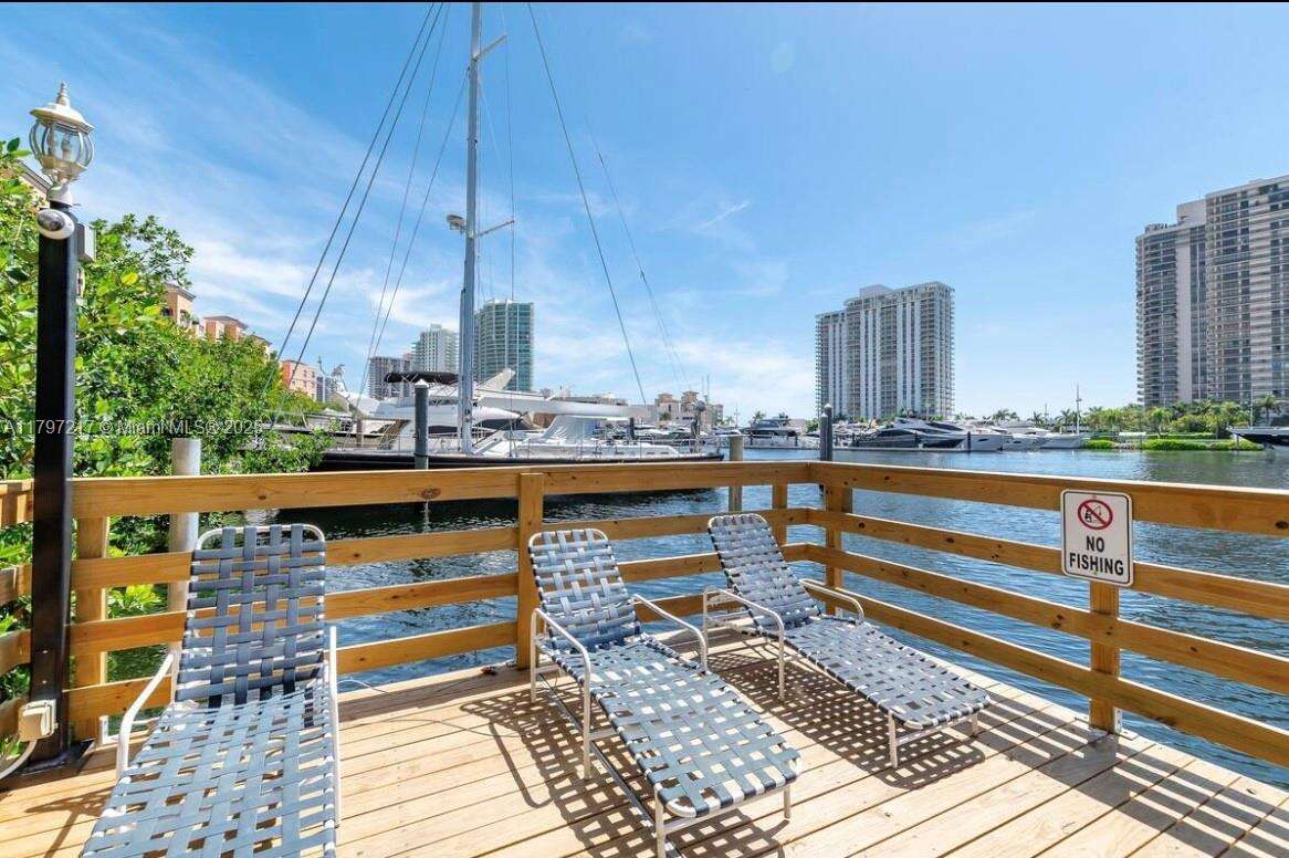 The Yacht Club At Aventura at 19999 Country Club Dr, Aventura, FL 33180 - For Rent photo 25