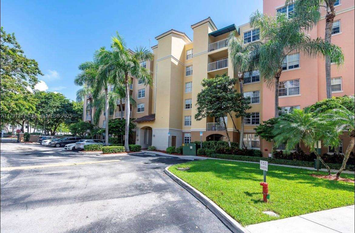 The Yacht Club At Aventura at 19999 Country Club Dr, Aventura, FL 33180 - For Rent photo 28