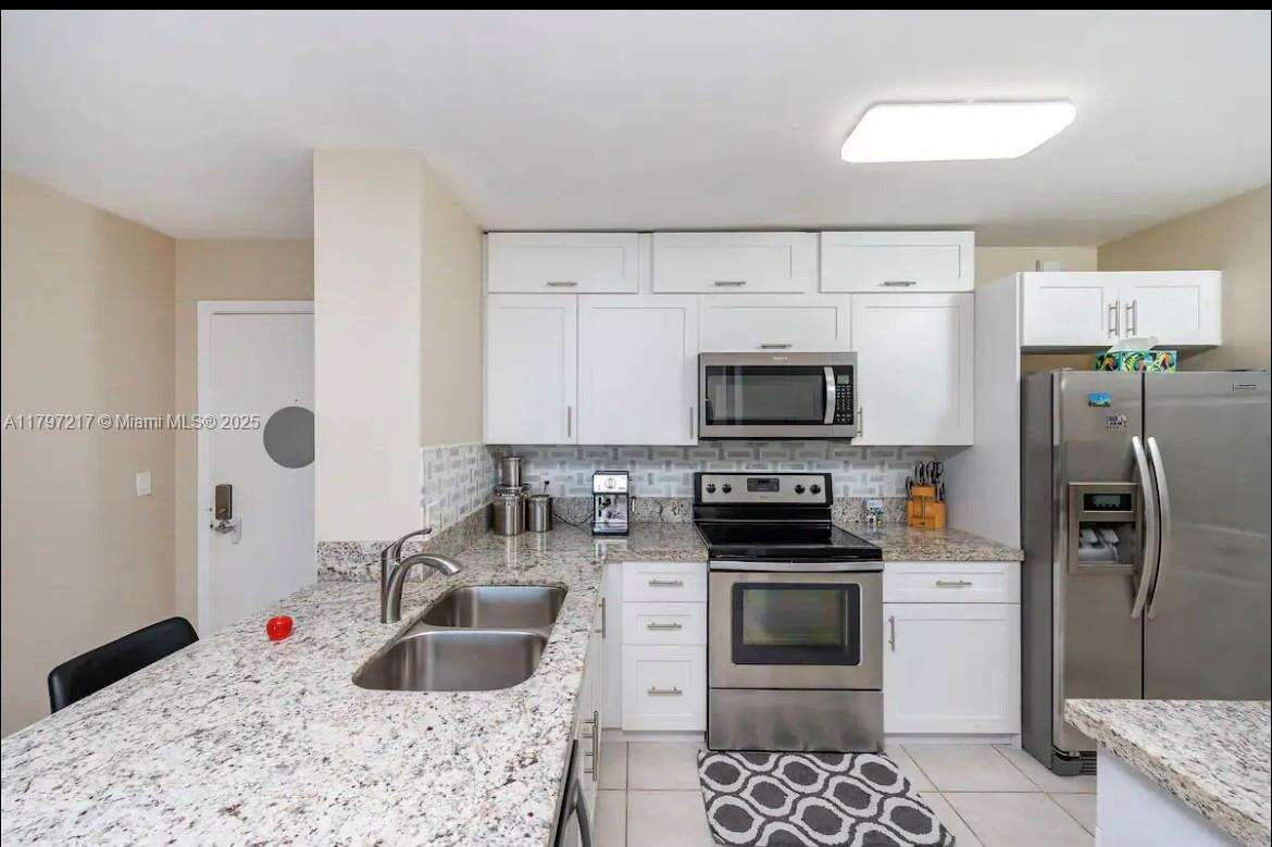 The Yacht Club At Aventura at 19999 Country Club Dr, Aventura, FL 33180 - For Rent photo 6