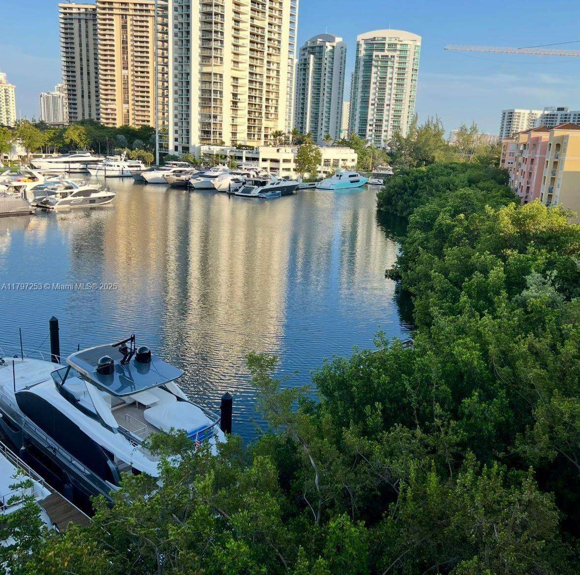 The Yacht Club At Aventura at 19877 Country Club Dr, Aventura, FL 33180 - For Rent photo 28