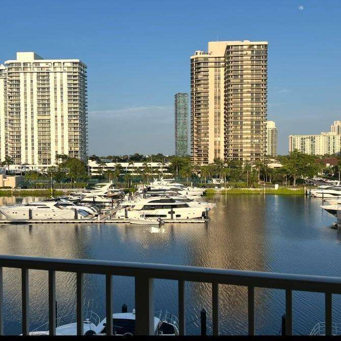 The Yacht Club At Aventura at 19877 Country Club Dr, Aventura, FL 33180 - For Rent photo 29