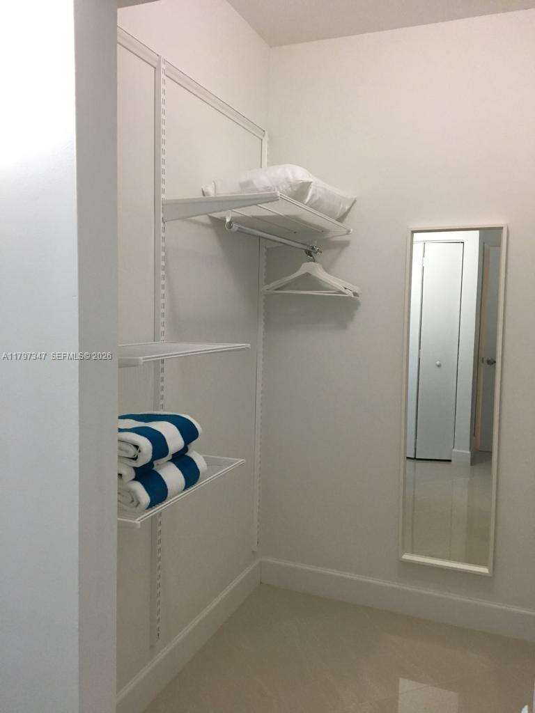 The Yacht Club At Aventura at 19701 Country Club Dr, Aventura, FL 33180 - For Rent photo 15