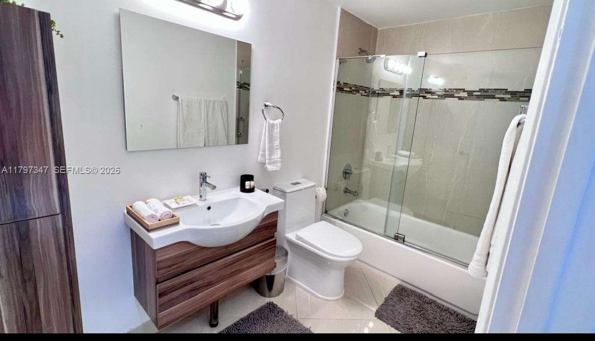 The Yacht Club At Aventura at 19701 Country Club Dr, Aventura, FL 33180 - For Rent photo 21