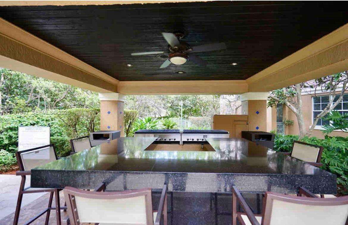 The Yacht Club At Aventura at 19701 Country Club Dr, Aventura, FL 33180 - For Rent photo 25
