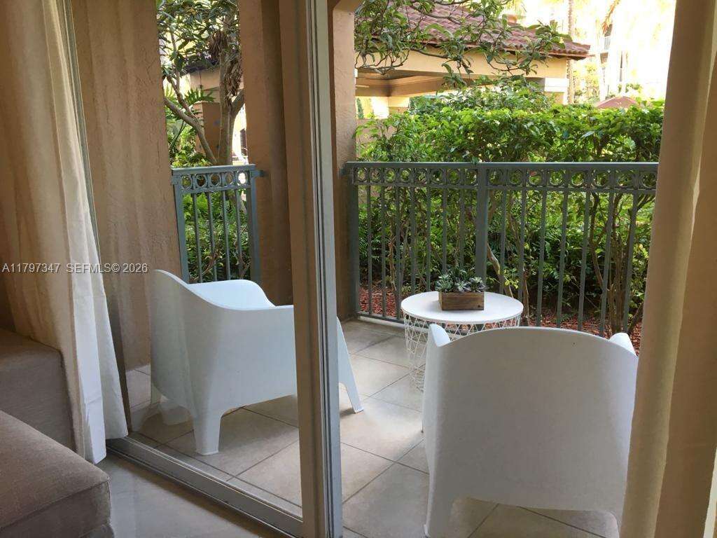 The Yacht Club At Aventura at 19701 Country Club Dr, Aventura, FL 33180 - For Rent photo 4