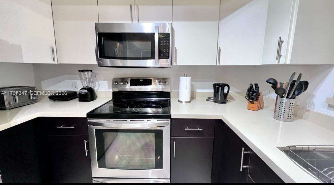 The Yacht Club At Aventura at 19701 Country Club Dr, Aventura, FL 33180 - For Rent photo 9