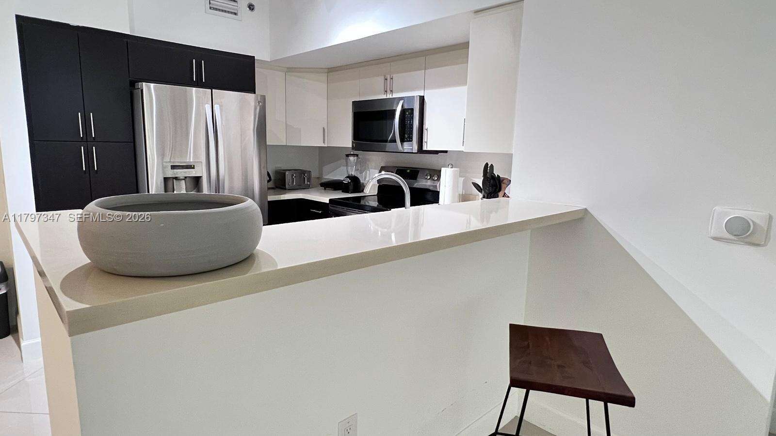 The Yacht Club At Aventura at 19701 Country Club Dr, Aventura, FL 33180 - For Rent photo 10