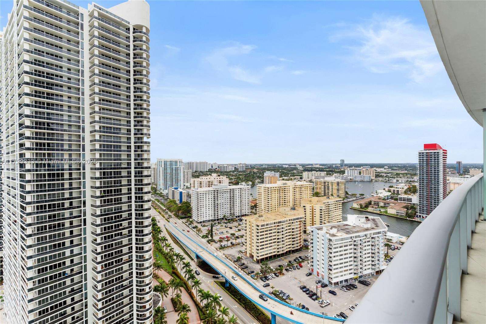 Hyde Resort at 4111 Ocean Dr, Hollywood, FL 33019 - For Rent photo 2