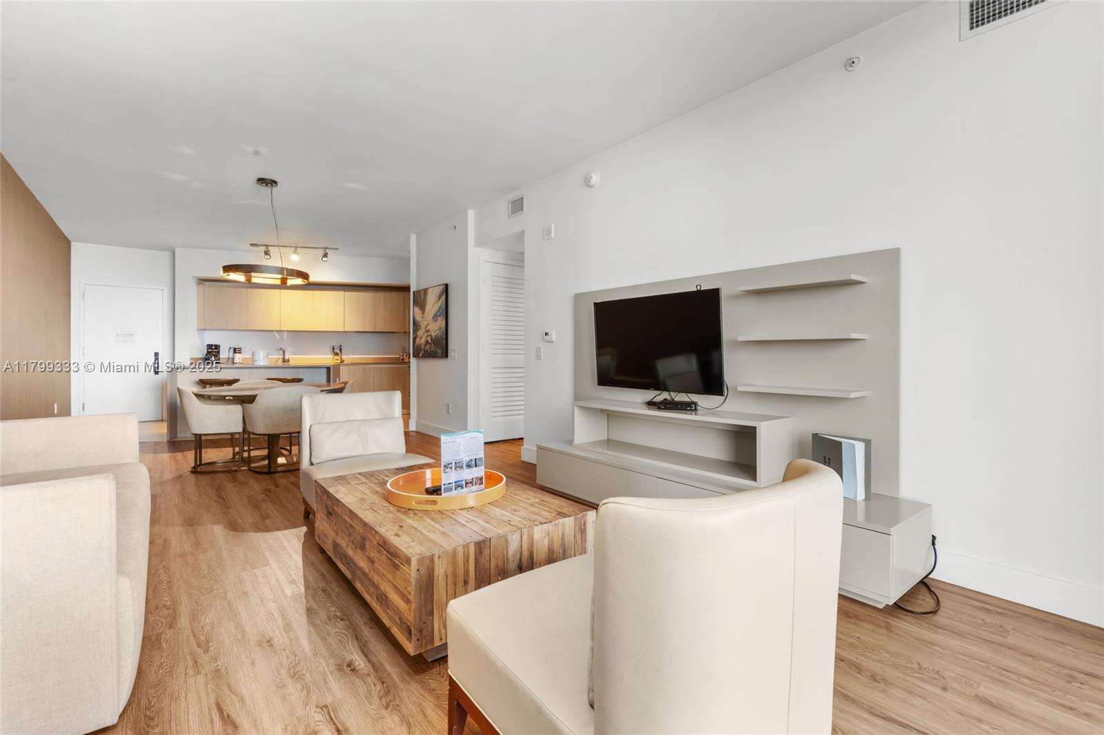 Hyde Resort at 4111 Ocean Dr, Hollywood, FL 33019 - For Rent photo 16