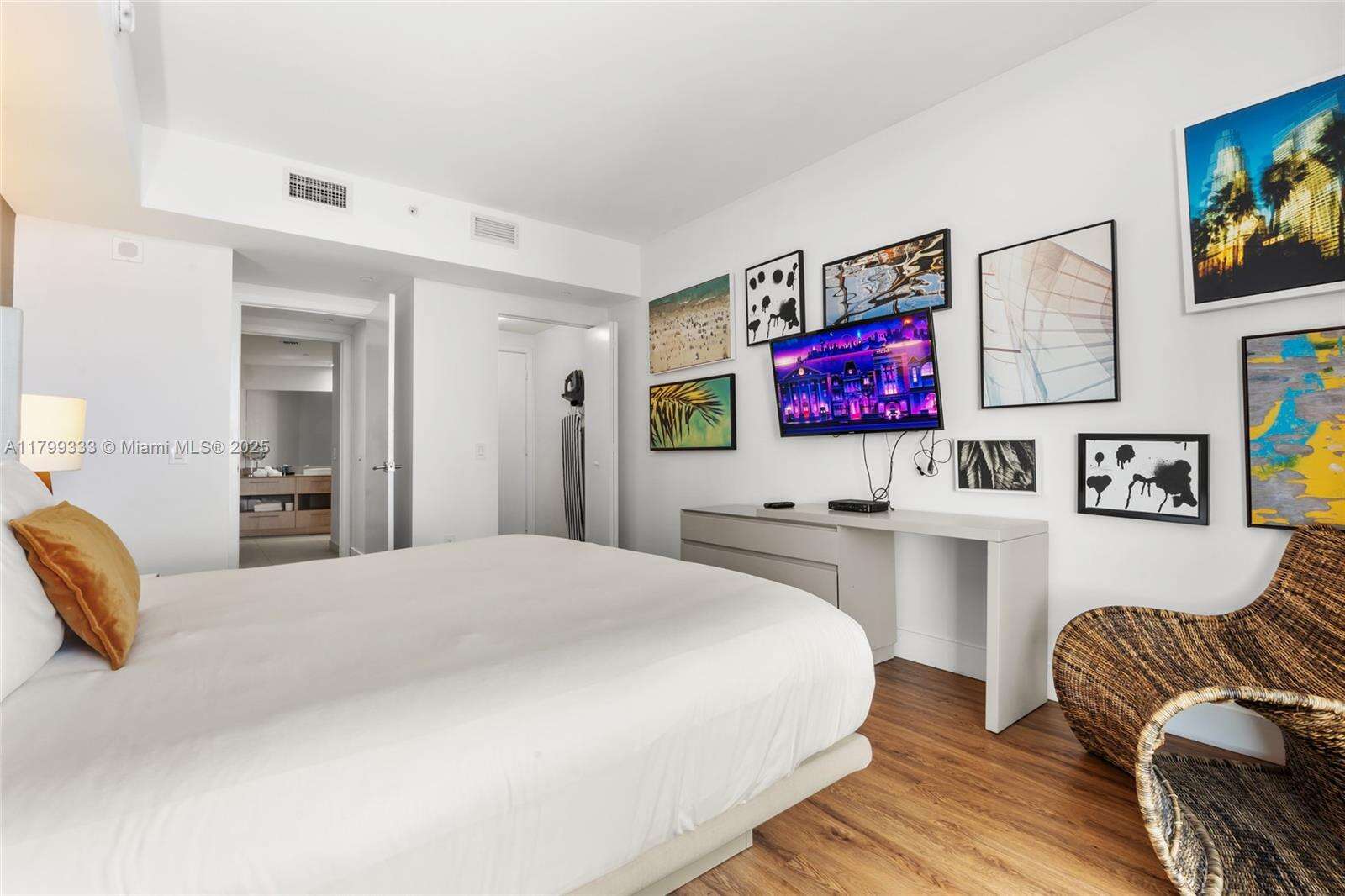 Hyde Resort at 4111 Ocean Dr, Hollywood, FL 33019 - For Rent photo 22