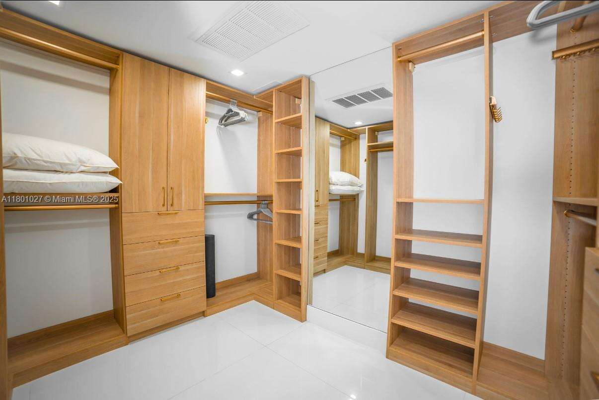 5600 Collins Ave, Miami Beach, FL 33140 - For Rent photo 15