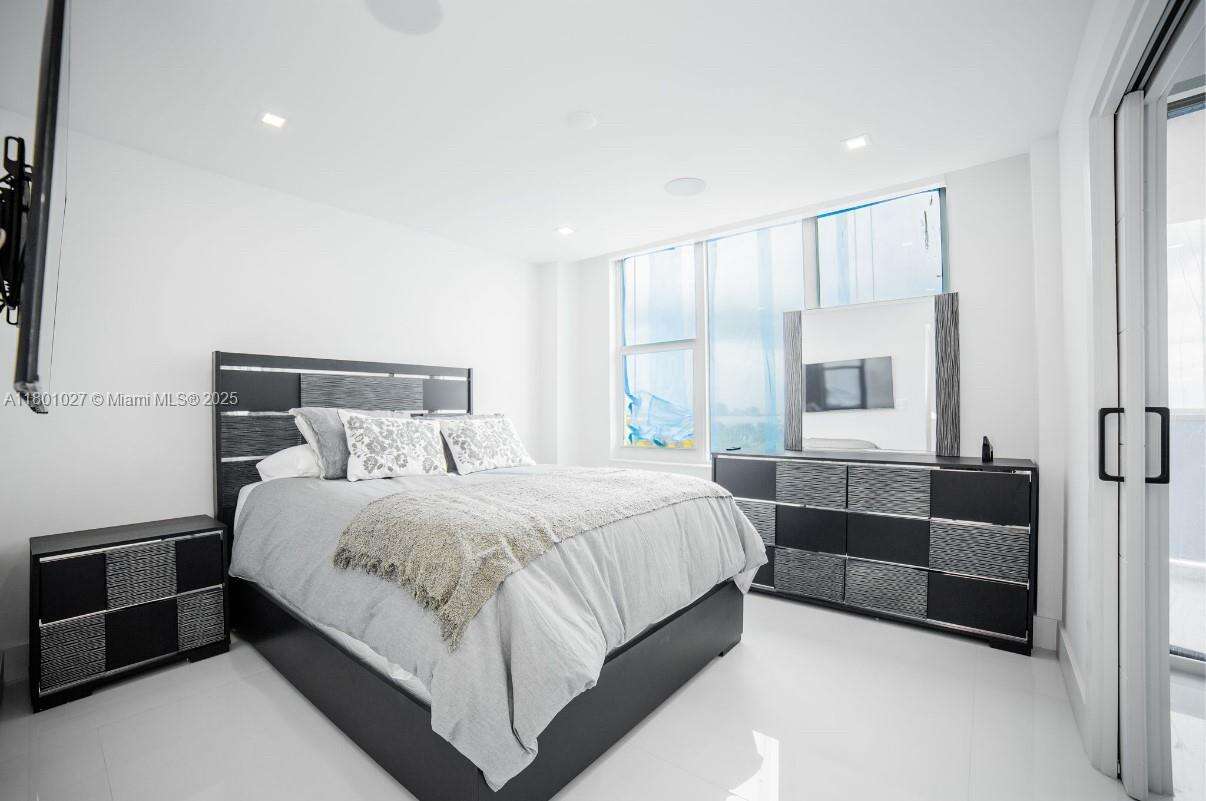 5600 Collins Ave, Miami Beach, FL 33140 - For Rent photo 16