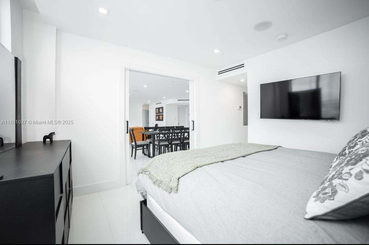 5600 Collins Ave, Miami Beach, FL 33140 - For Rent photo 17