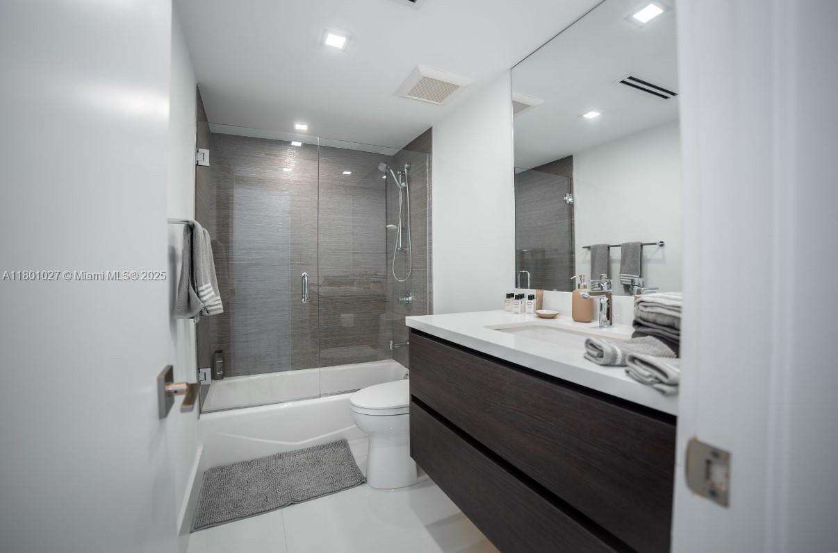 5600 Collins Ave, Miami Beach, FL 33140 - For Rent photo 19