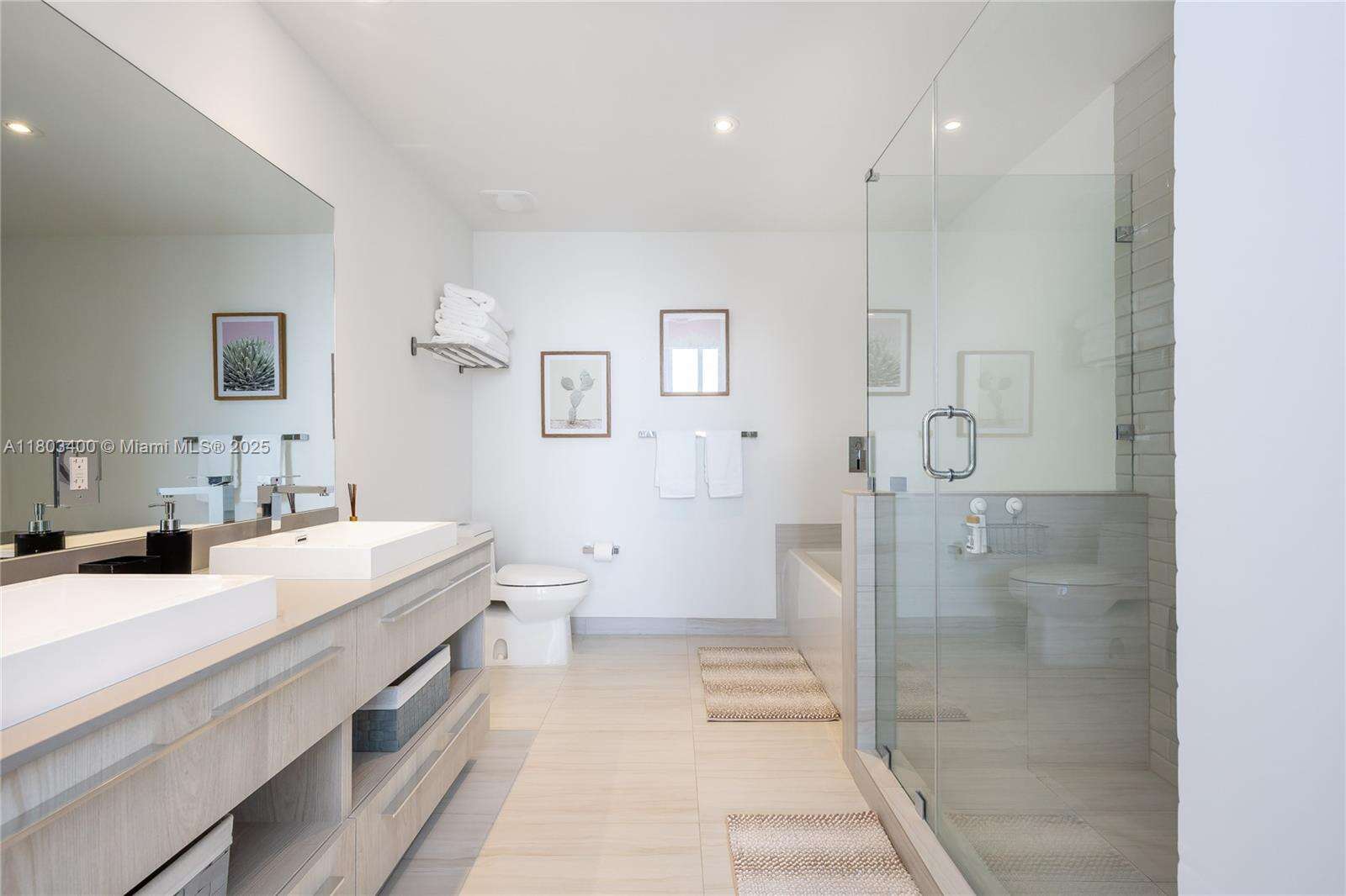 Hyde Beach House at 4010 Ocean Dr, Hollywood, FL 33019 - For Rent photo 21