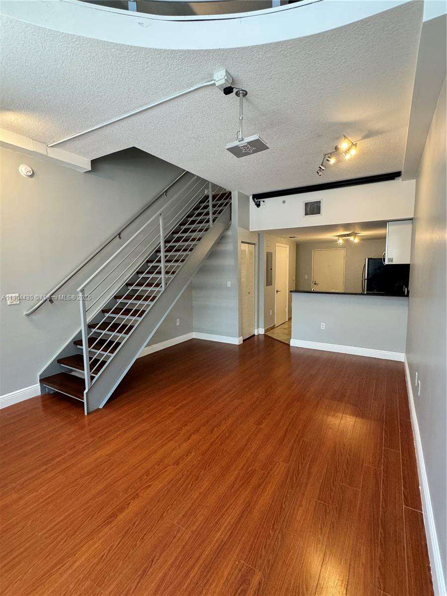 LOFTS AT MAYFAIR