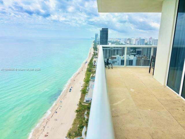 The Beach Club Two at 1830 Ocean Dr, Hallandale Beach, FL 33009 - For Rent photo 2