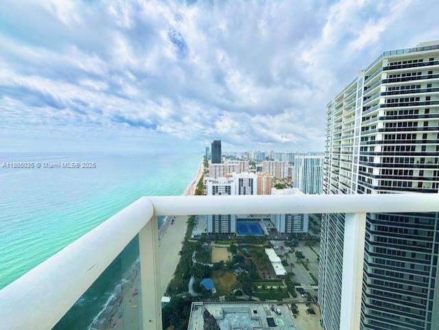 The Beach Club Two at 1830 Ocean Dr, Hallandale Beach, FL 33009 - For Rent photo 11