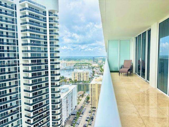The Beach Club Two at 1830 Ocean Dr, Hallandale Beach, FL 33009 - For Rent photo 5