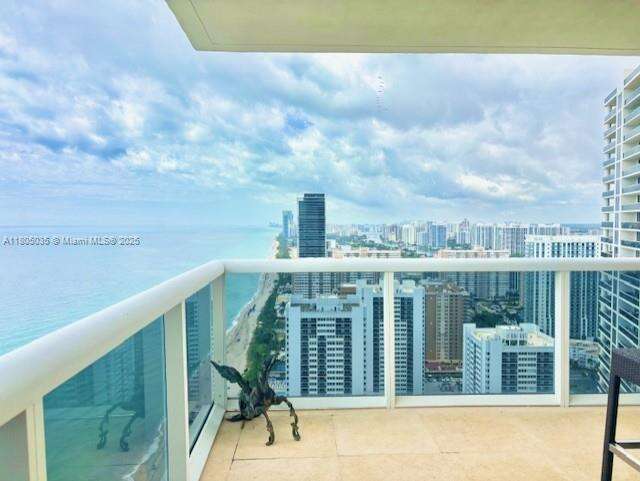 The Beach Club Two at 1830 Ocean Dr, Hallandale Beach, FL 33009 - For Rent photo 6