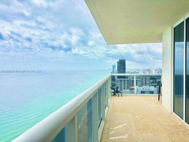 The Beach Club Two at 1830 Ocean Dr, Hallandale Beach, FL 33009 - For Rent photo 7