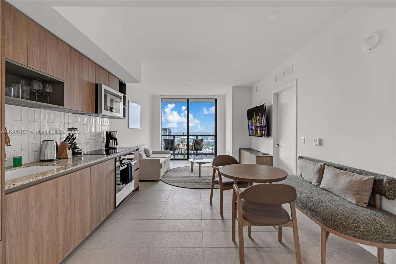 Natiivo | Gale Miami at 601 1st, Miami, FL 33132 - For Rent photo 2