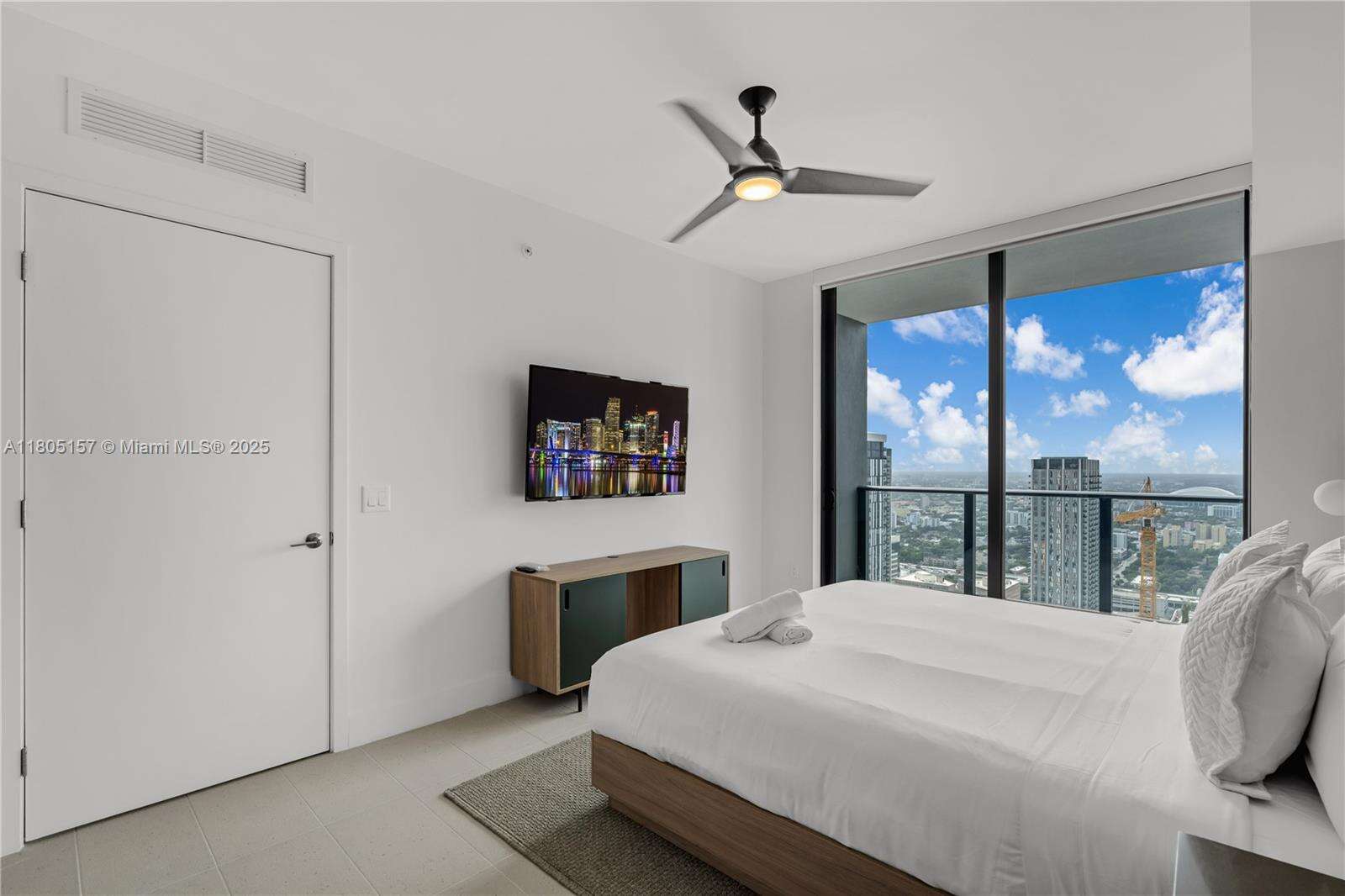 Natiivo | Gale Miami at 601 1st, Miami, FL 33132 - For Rent photo 11