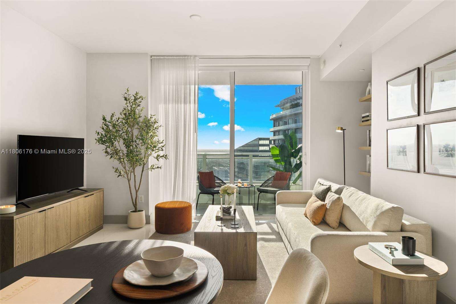 The Bond On Brickell at 1080 Brickell Ave, Miami, FL 33131 - For Rent photo 1