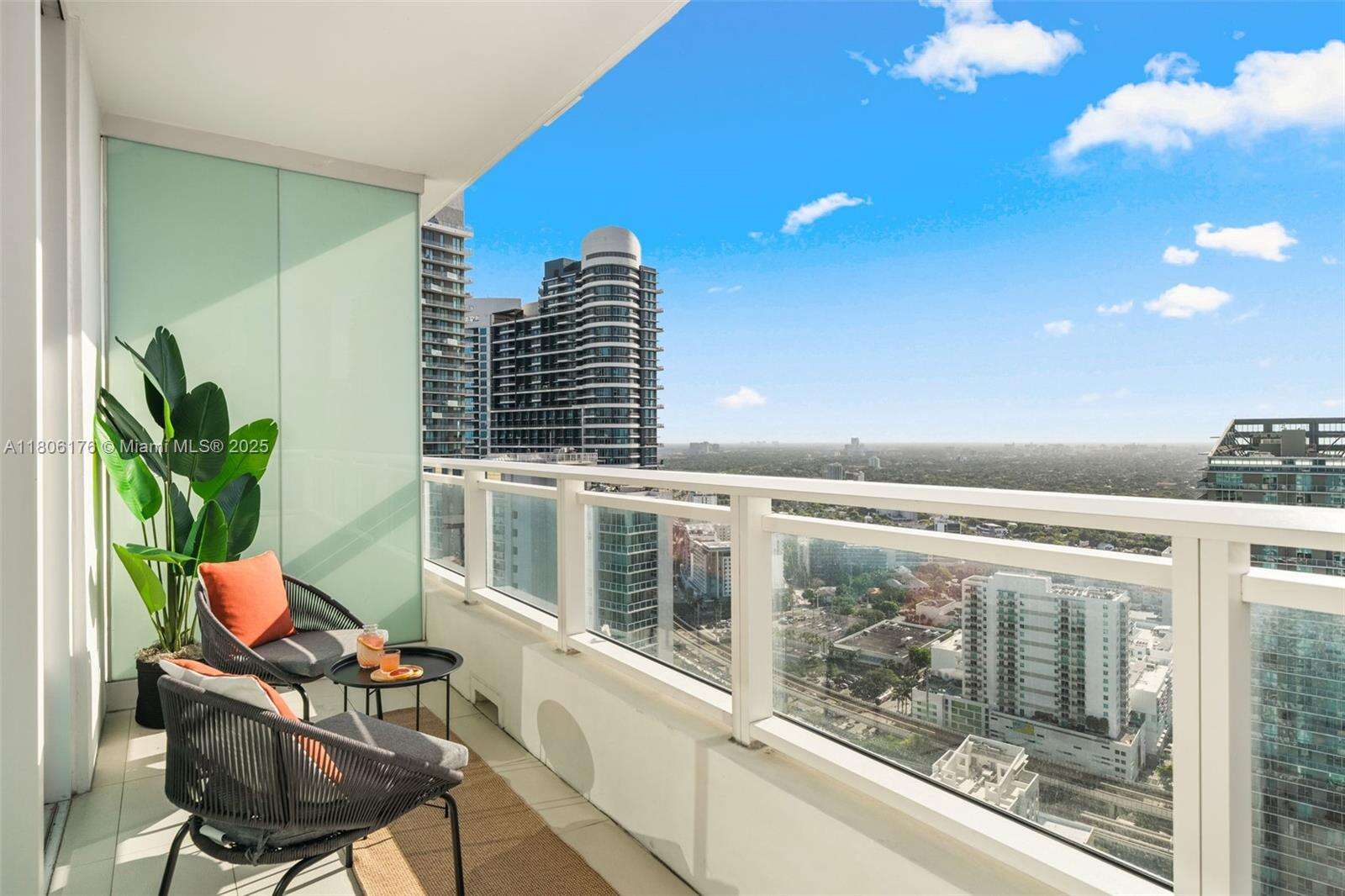 The Bond On Brickell at 1080 Brickell Ave, Miami, FL 33131 - For Rent photo 16
