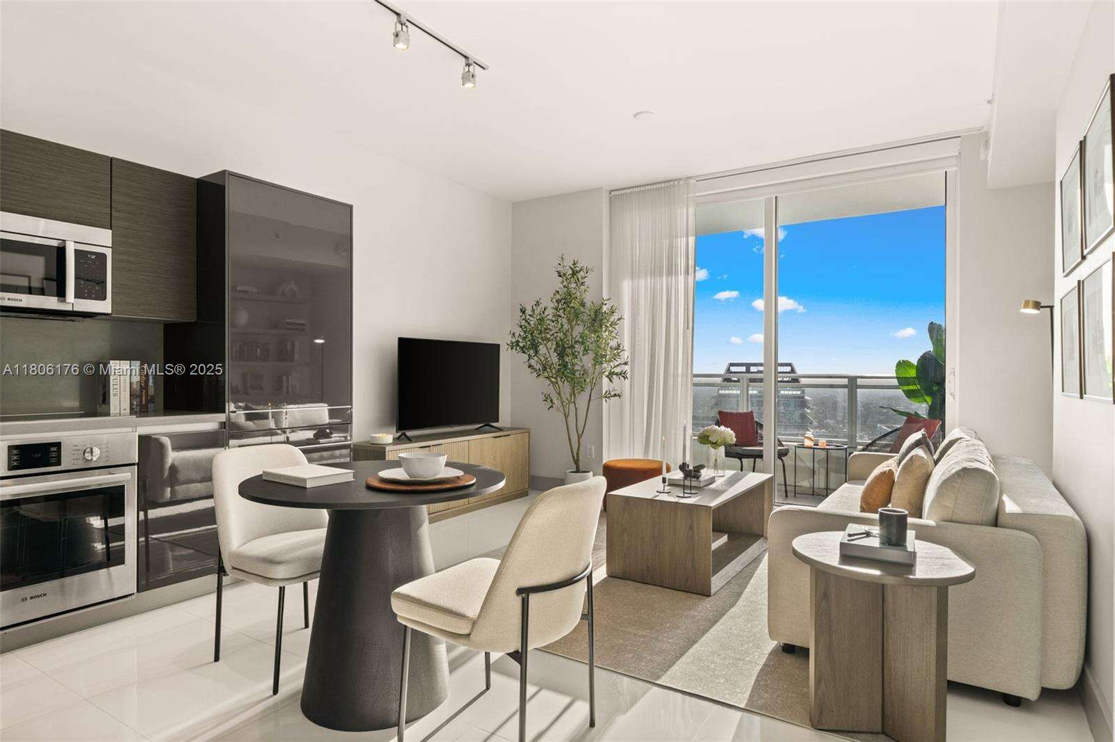 The Bond On Brickell at 1080 Brickell Ave, Miami, FL 33131 - For Rent photo 4