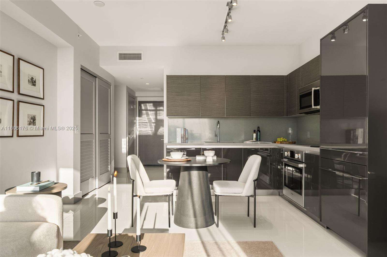 The Bond On Brickell at 1080 Brickell Ave, Miami, FL 33131 - For Rent photo 8