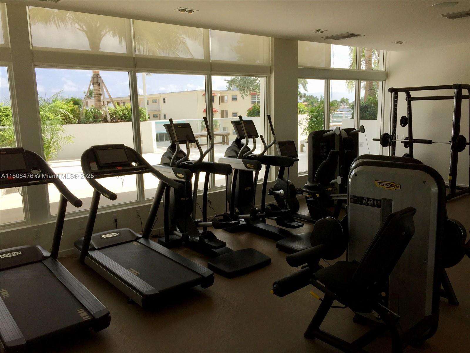 Tiffany House at 401 Birch Rd, Fort Lauderdale, FL 33304 - For Rent photo 17