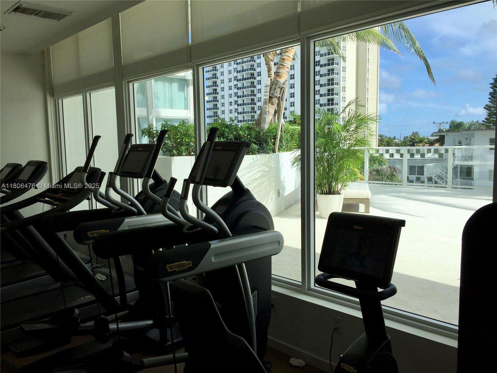 Tiffany House at 401 Birch Rd, Fort Lauderdale, FL 33304 - For Rent photo 18