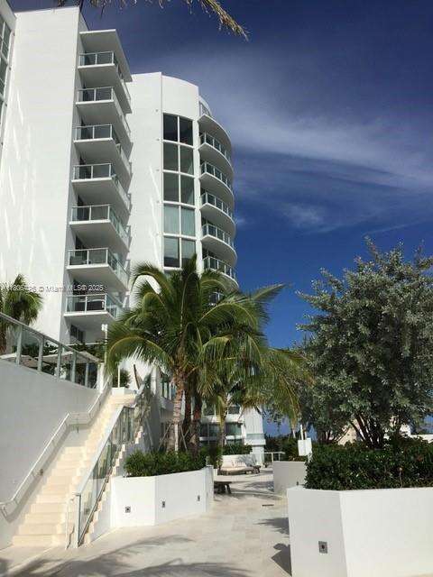 Tiffany House at 401 Birch Rd, Fort Lauderdale, FL 33304 - For Rent photo 3