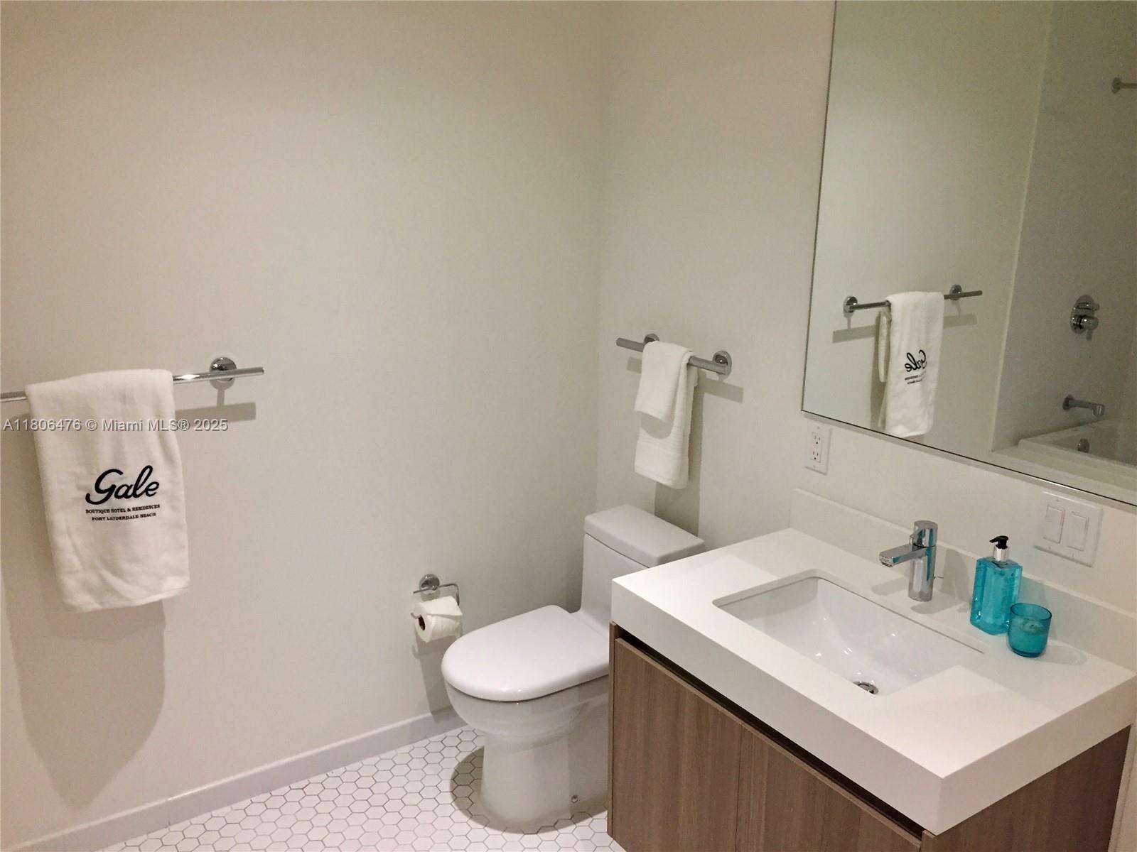 Tiffany House at 401 Birch Rd, Fort Lauderdale, FL 33304 - For Rent photo 9