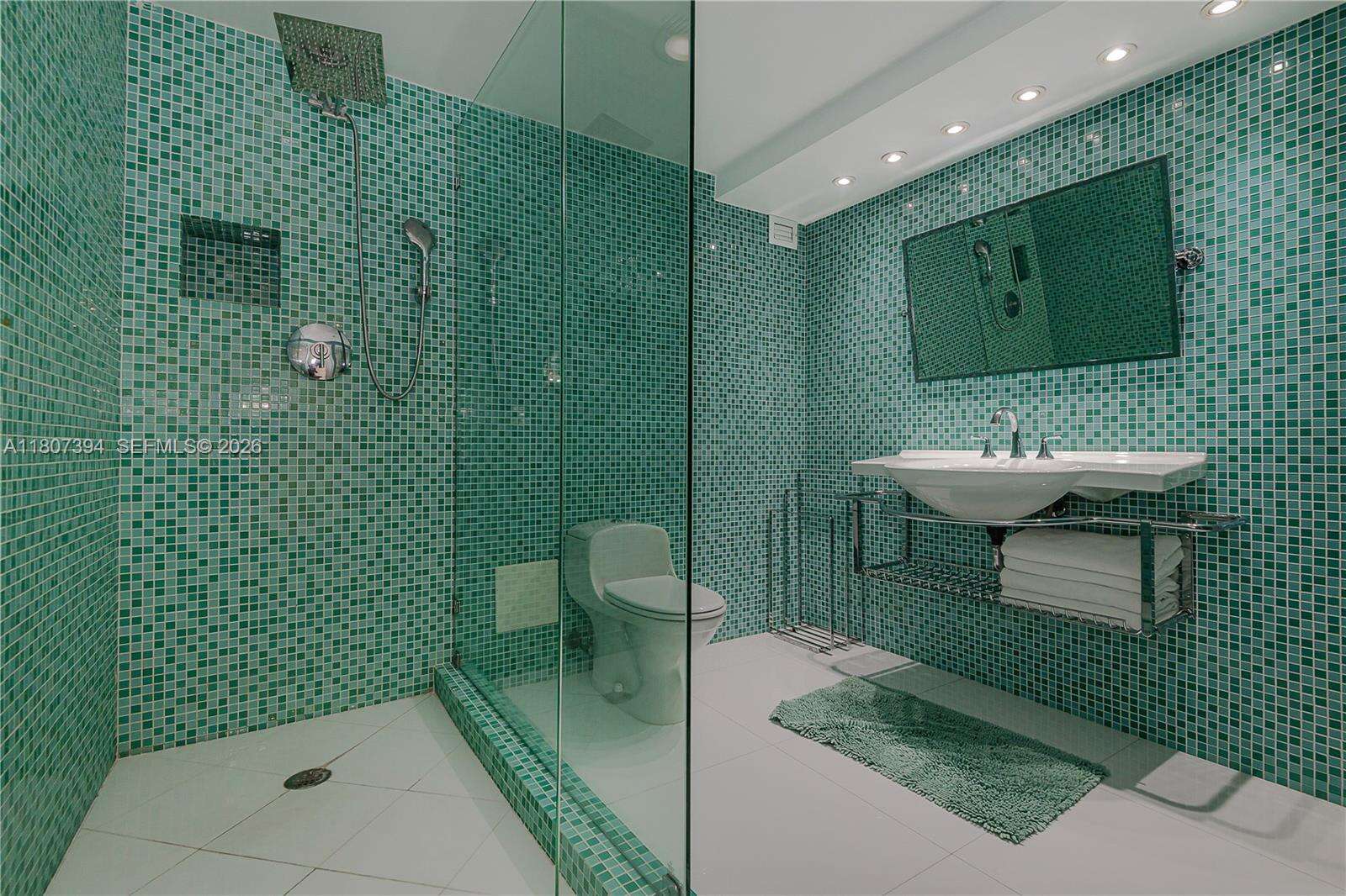 Roney Palace at 2301 Collins Ave, Miami Beach, FL 33139 - For Rent photo 22