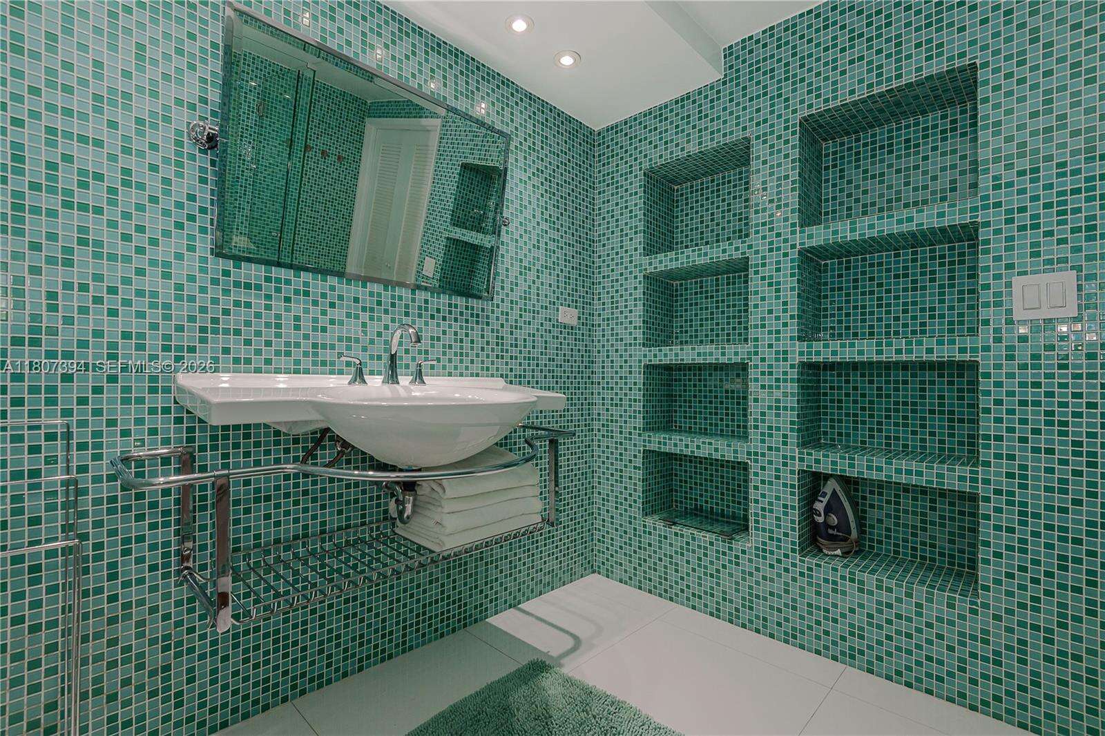 Roney Palace at 2301 Collins Ave, Miami Beach, FL 33139 - For Rent photo 23