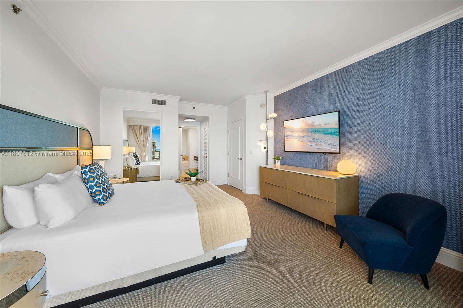 Fontainebleau 2 at 4401 Collins Ave, Miami Beach, FL 33140 - For Rent photo 15